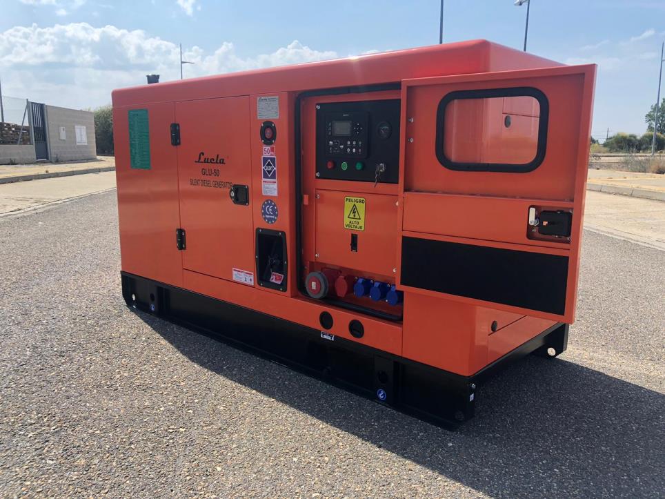 Mini excavators and generators, LUCLA -2