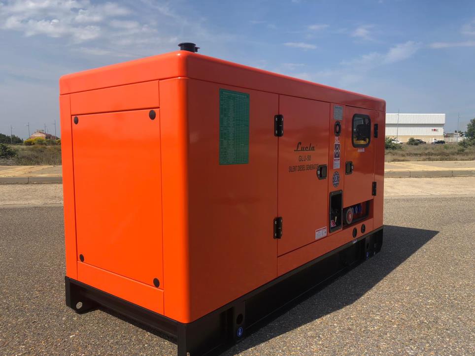 Mini excavators and generators, LUCLA -3