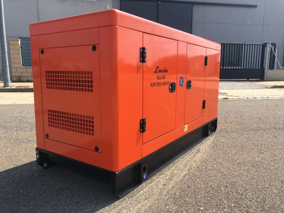 Mini excavators and generators, LUCLA -5