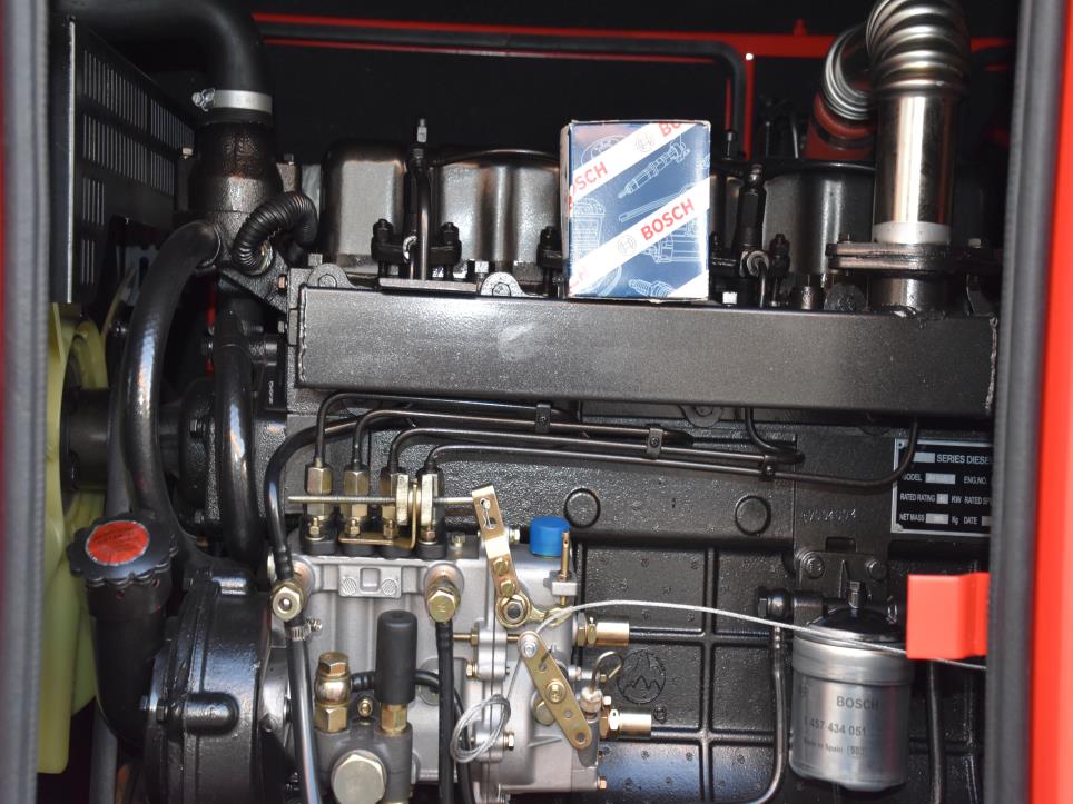 Minibagger und Stromgeneratoren, LUCLA-4