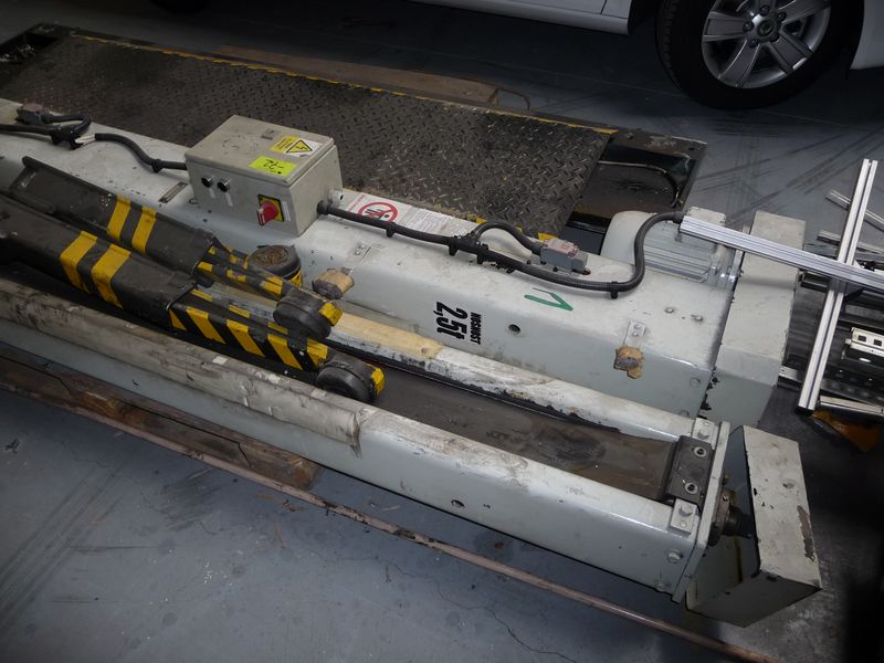 Equipamento de restauração usado-2