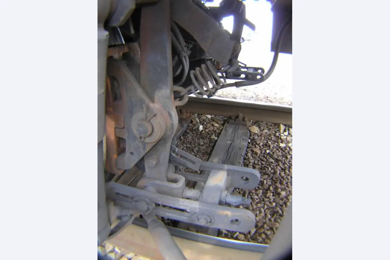 3 locomotives -7