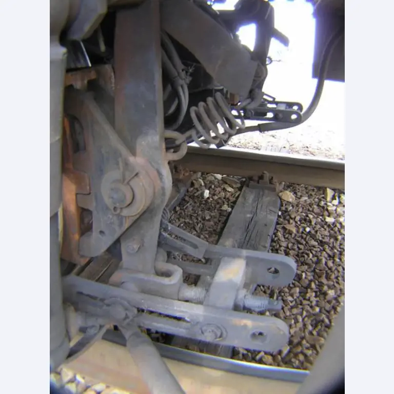 3 locomotives -7