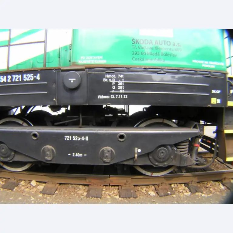 3 locomotives -8