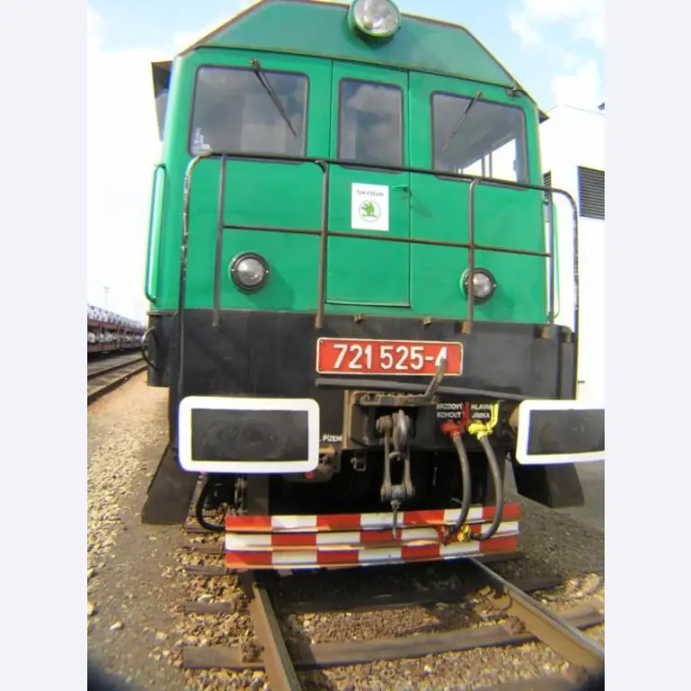 3 locomotives -10