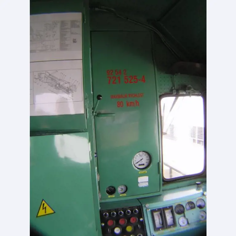 3 locomotives -21