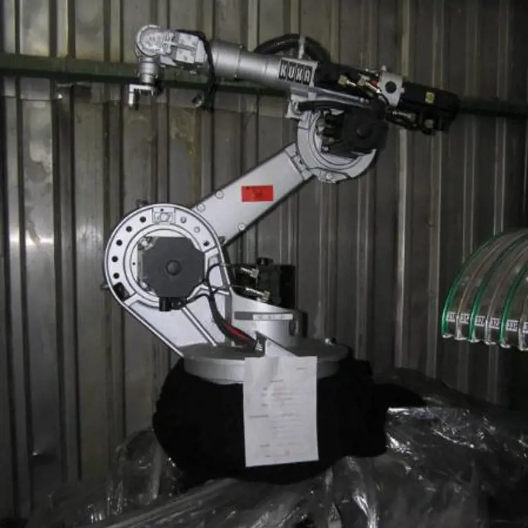 Roboter mit Linearfahren Kuka KR 6/2