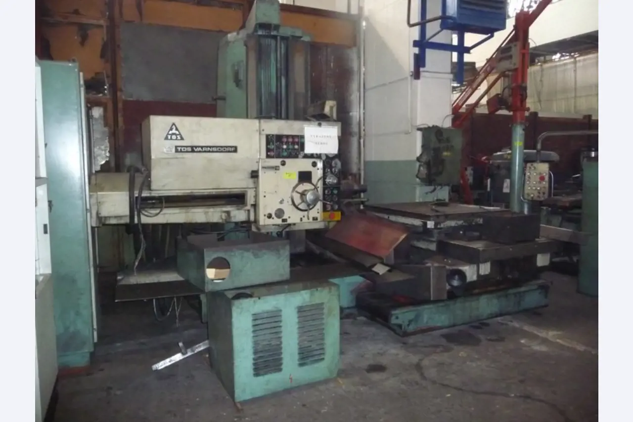 2 CNC Bearbeitungszentren-1