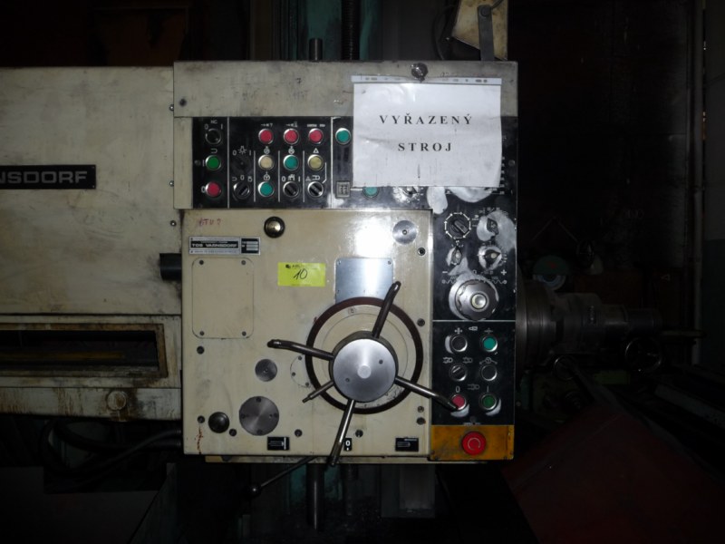 2 CNC machining center-4