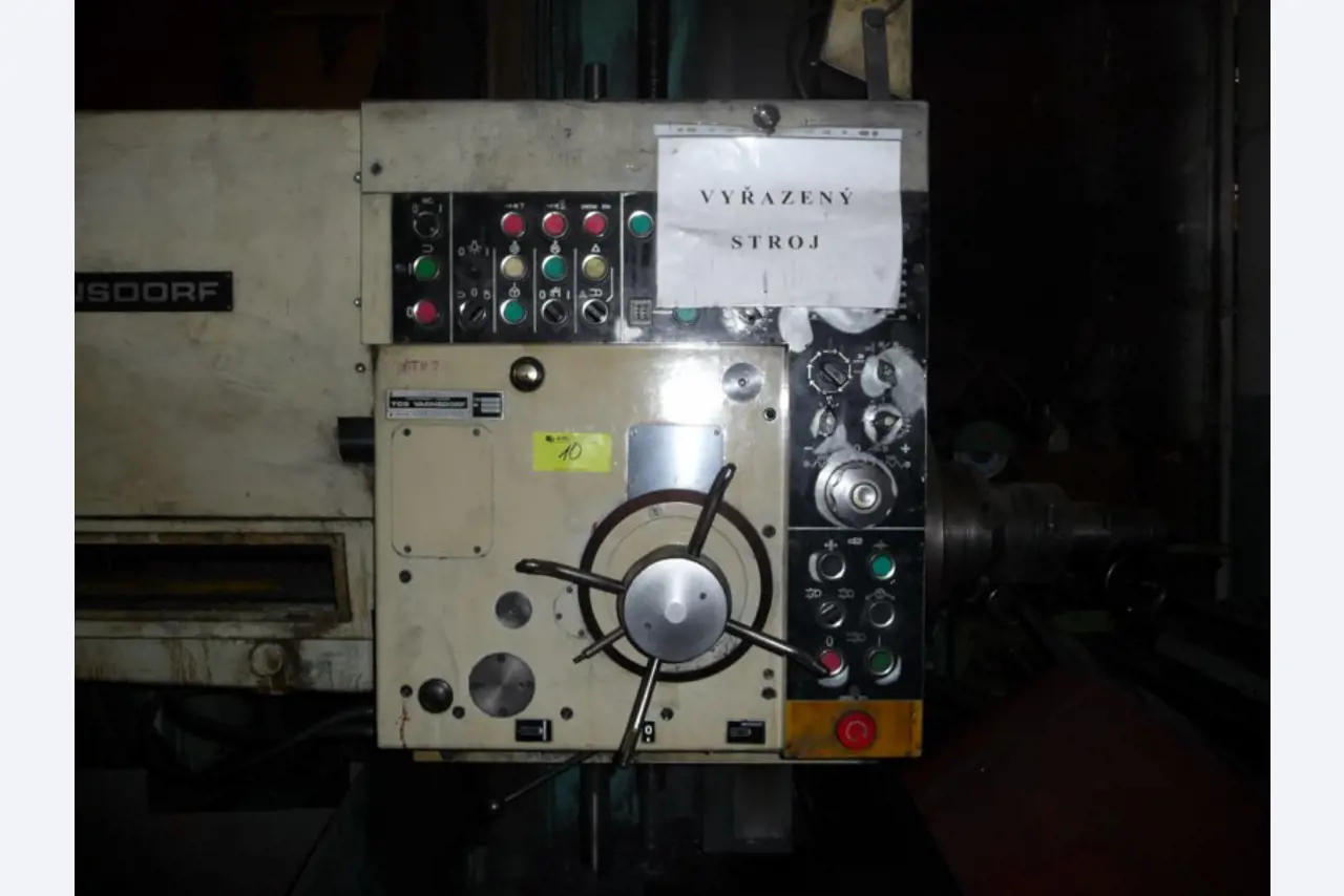 2 CNC Bearbeitungszentren-4