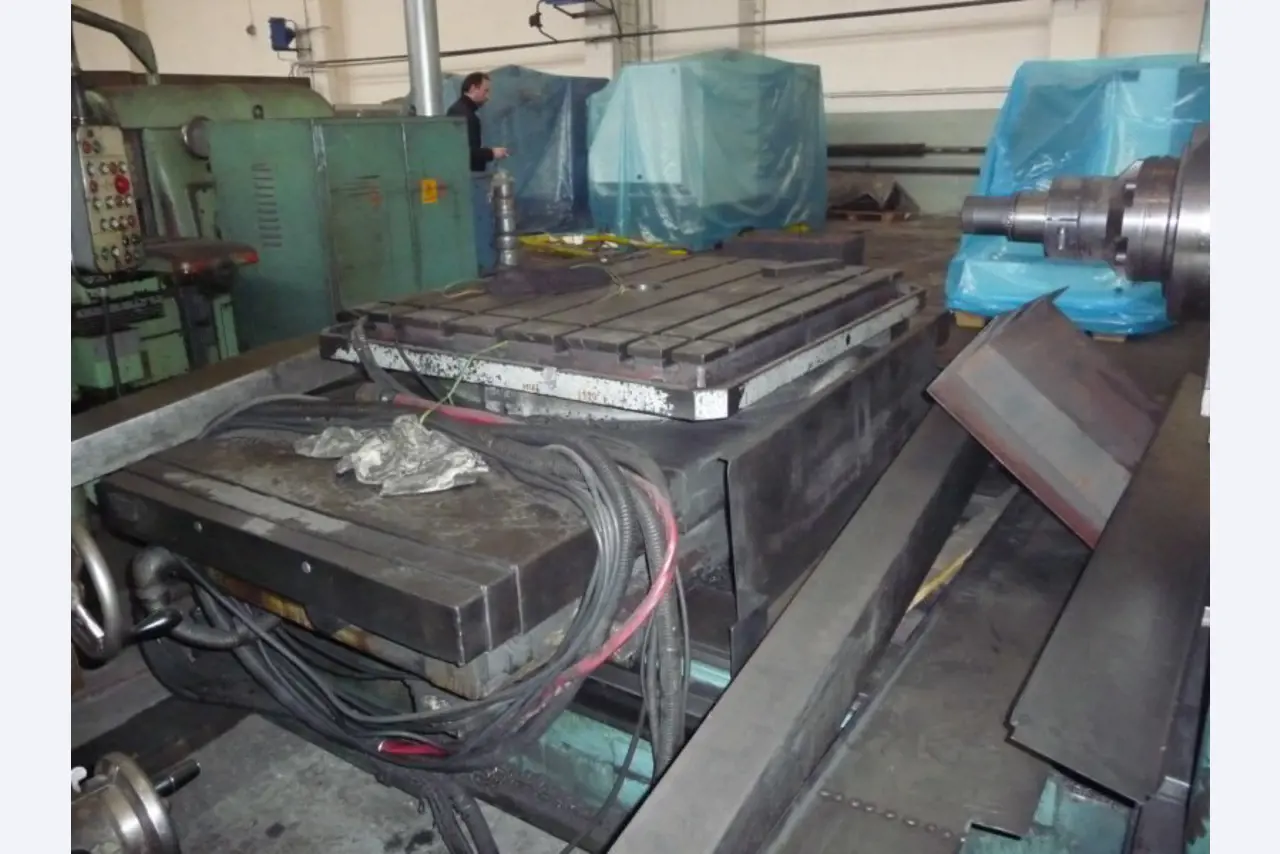 2 CNC Bearbeitungszentren-5