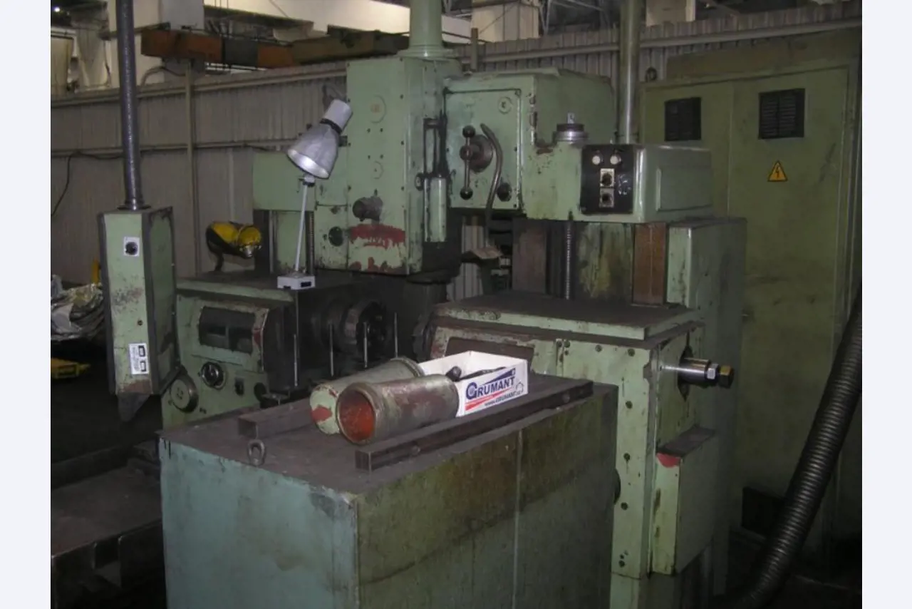 2 CNC Bearbeitungszentren-2
