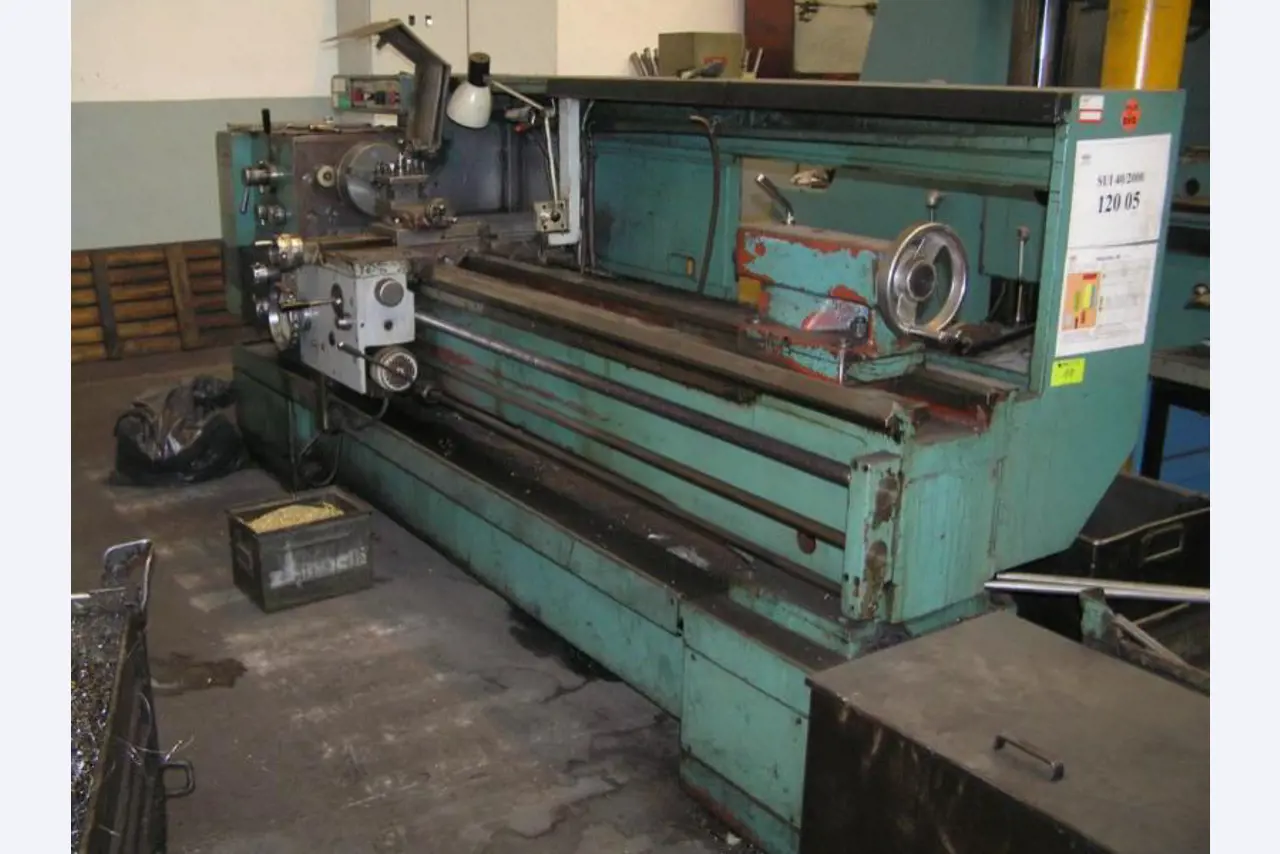 2 CNC Bearbeitungszentren-1