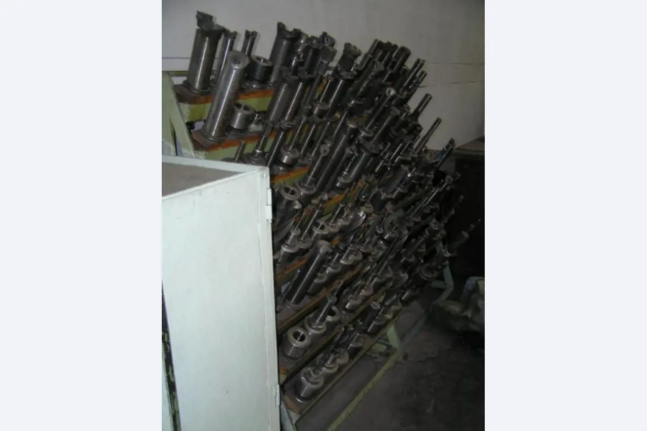 2 CNC Bearbeitungszentren-2