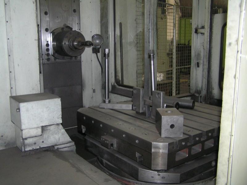 2 CNC machining center-4