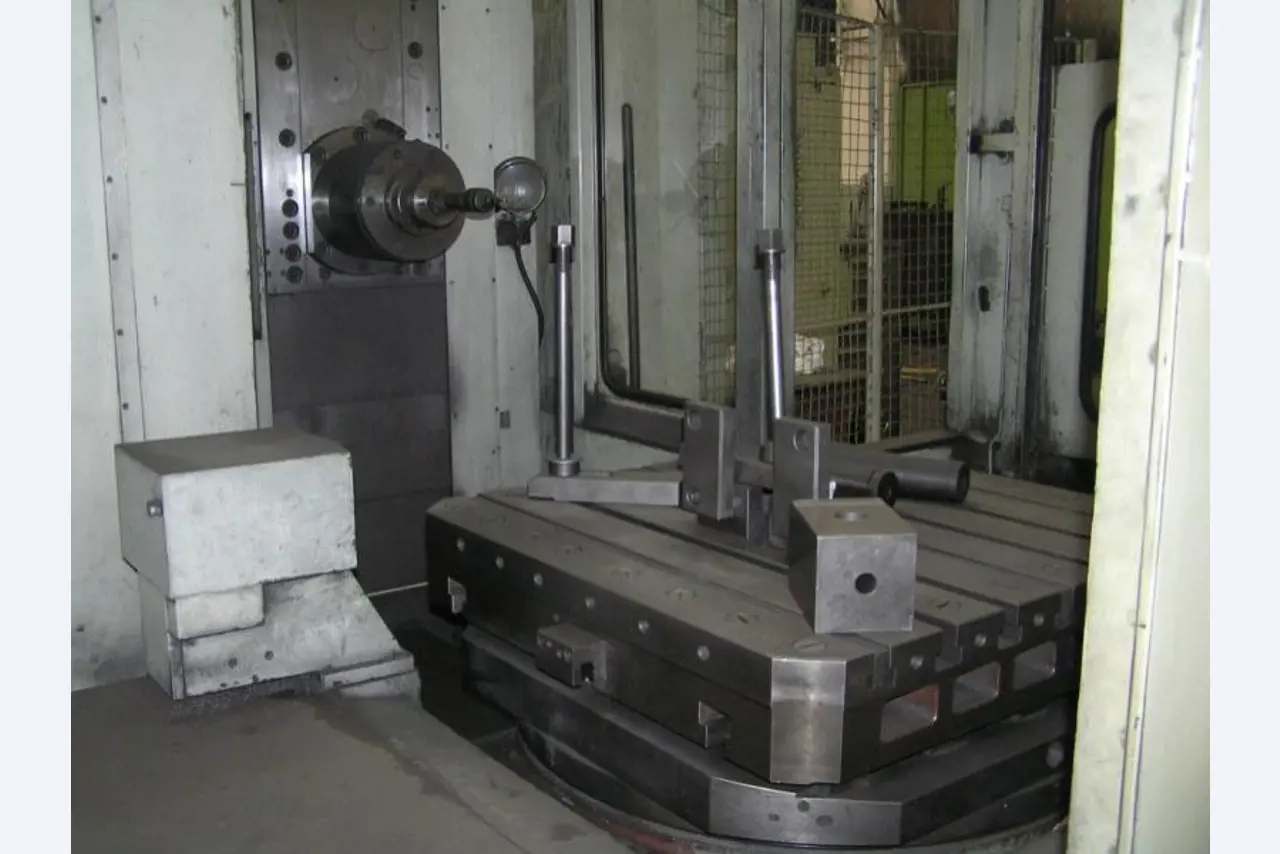 2 CNC Bearbeitungszentren-4