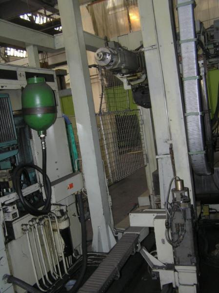 2 CNC machining center-5