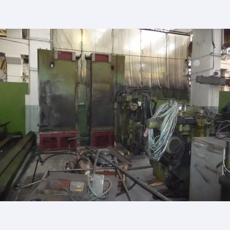2 centros de mecanizado CNC-1