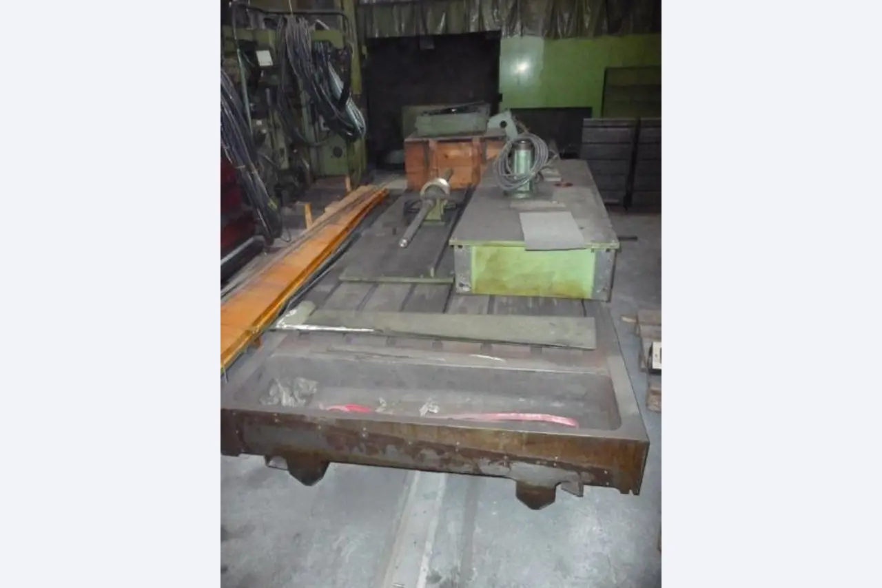 2 centros de mecanizado CNC-2