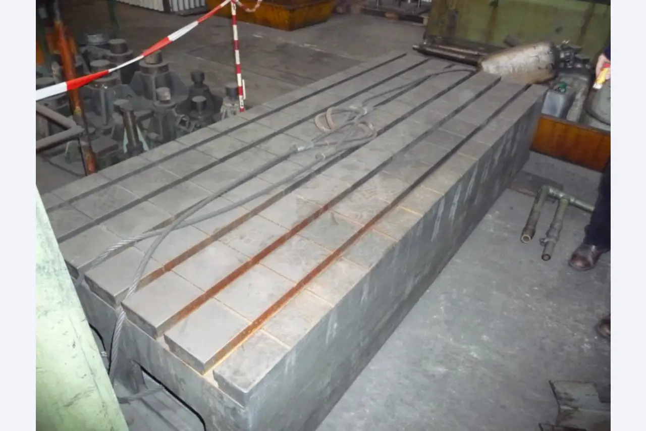 2 centros de mecanizado CNC-5