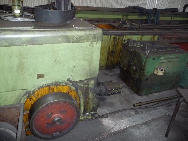 2 CNC machining center-6