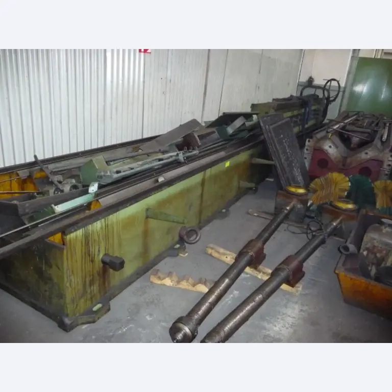 2 centros de mecanizado CNC-7