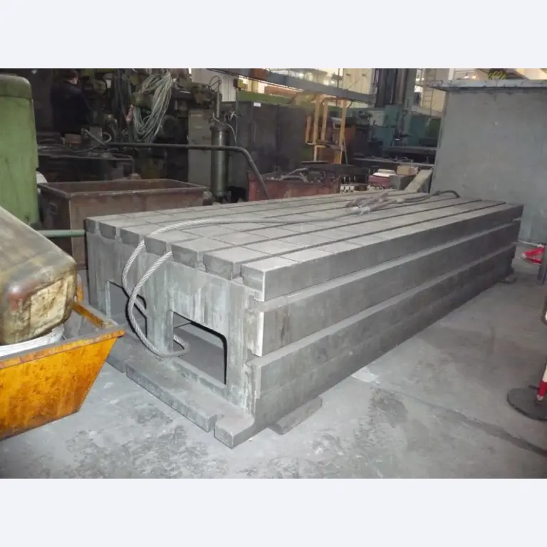 2 centros de mecanizado CNC-8