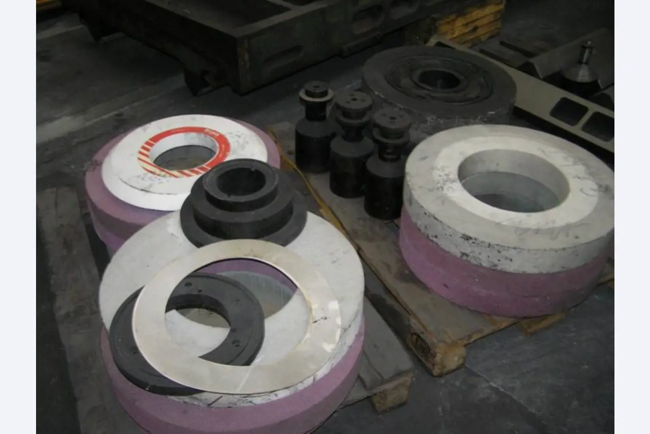 2 centros de mecanizado CNC-9