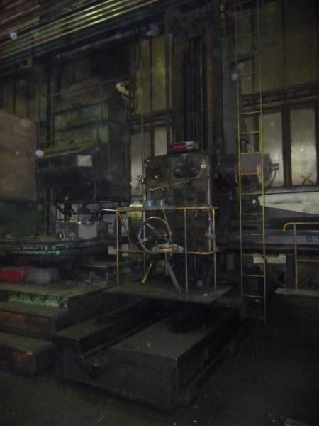 2 CNC machining center-1