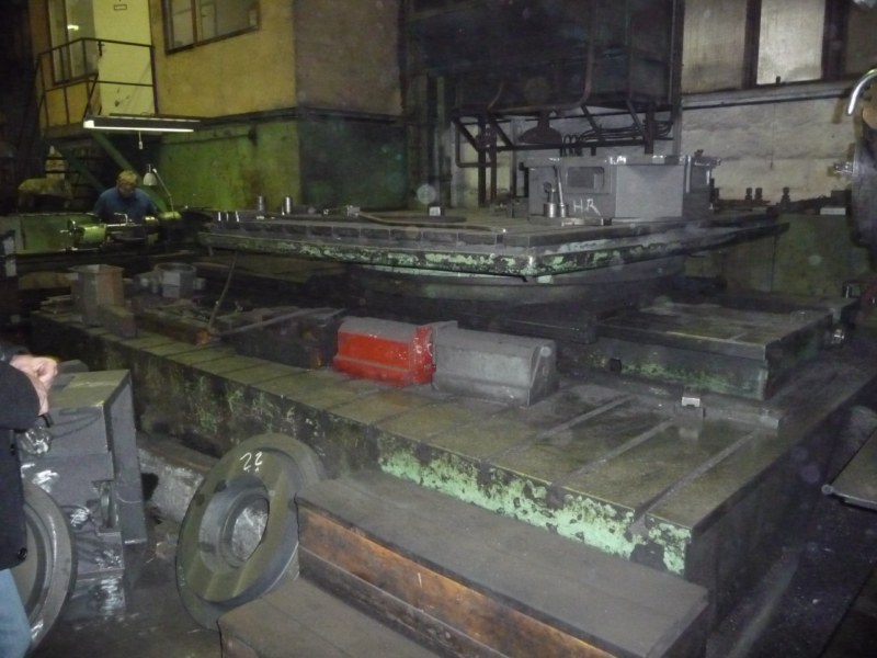 2 CNC machining center-2