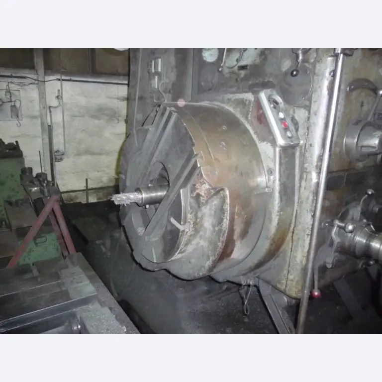 2 centros de mecanizado CNC-4