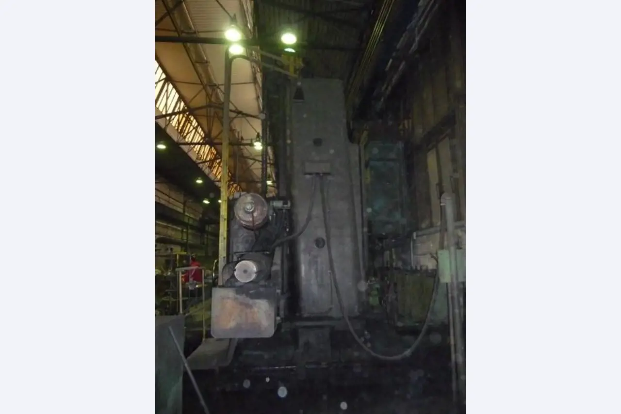 2 centros de mecanizado CNC-5
