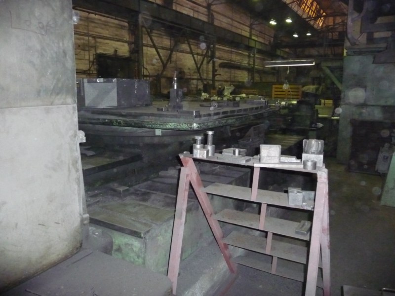 2 CNC machining center-7