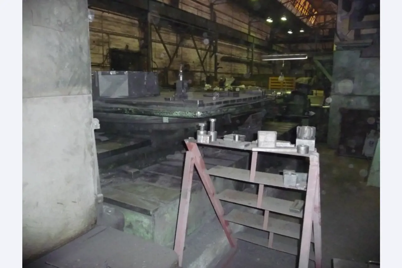 2 centros de mecanizado CNC-7