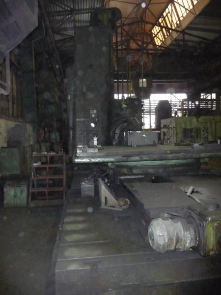 2 CNC machining center-8