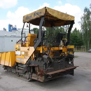 Asphalt paver ABG TITAN 323