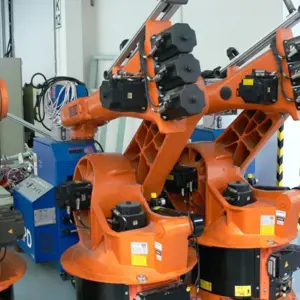 1 robot šestiosý KUKA KR 125/3