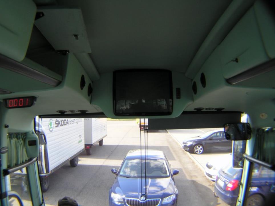 Robôs industriais-38