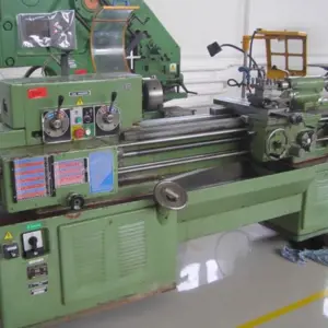 1 centre lathe TOS Trenčín SV18RA