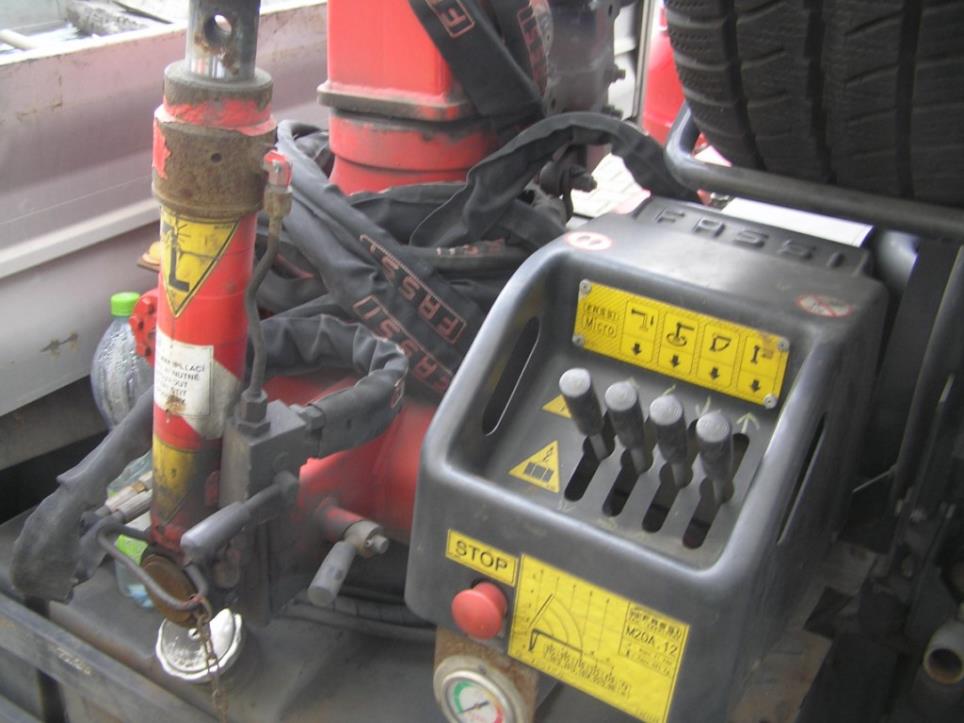 Robôs industriais-9