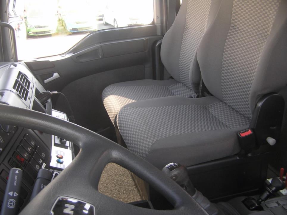 Robôs industriais-36