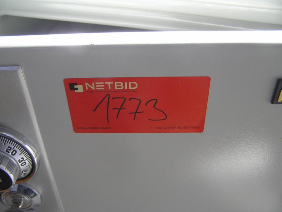 Robôs industriais-29