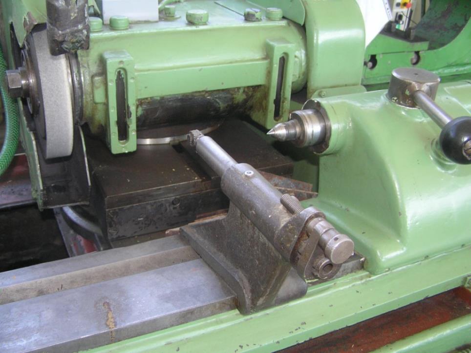 Robôs industriais-8