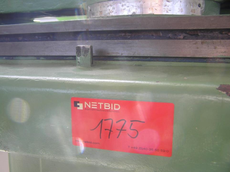 Robôs industriais-44