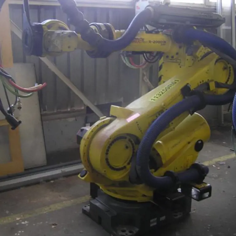 1 Industrial Robot Fanuc R-2000iB210F