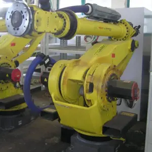 1 Industrial Robot Fanuc M-900iA 260L