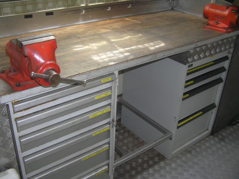 Robôs industriais-20