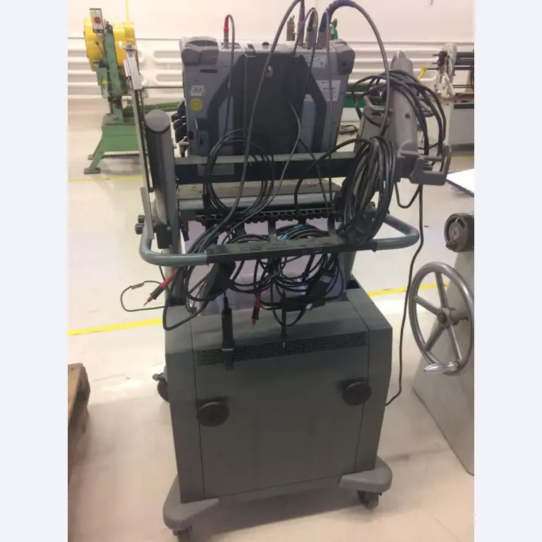 Prumyslových robotu-3