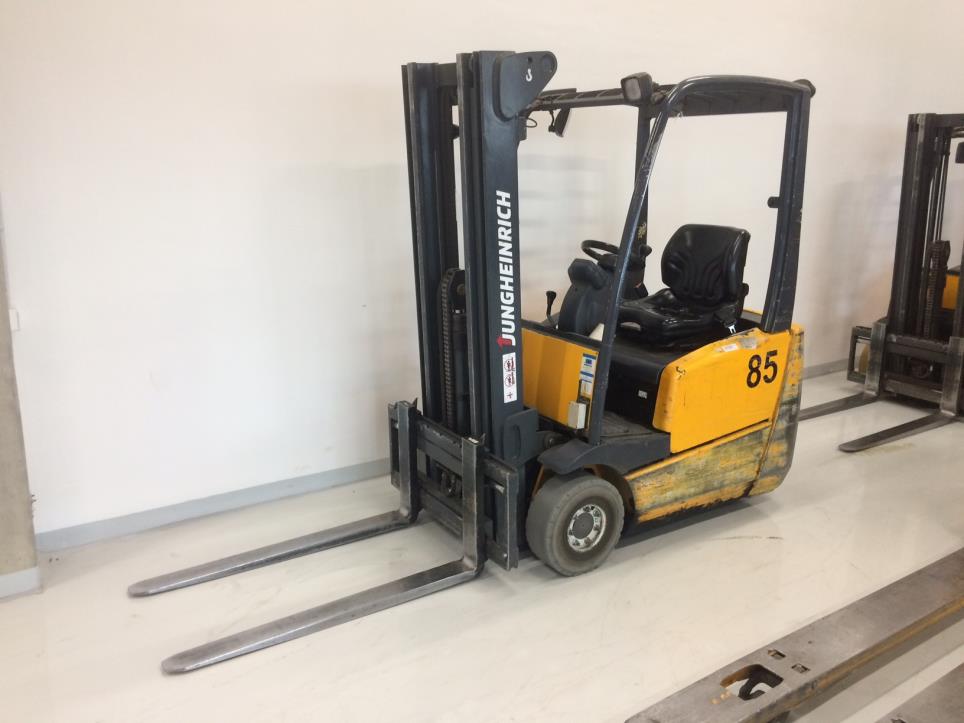 Roboty przemysłowe-1