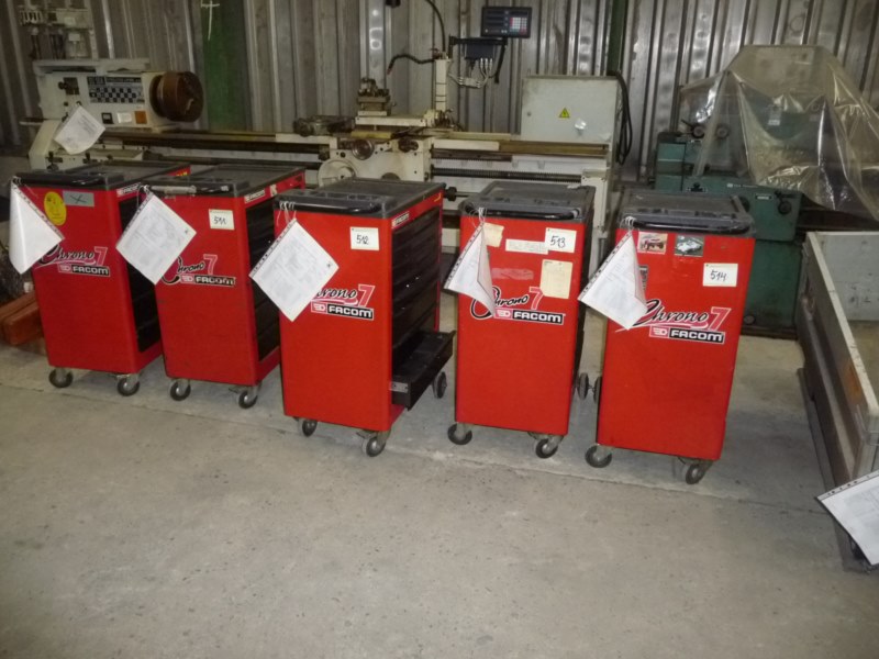 Prumyslových robotu-1